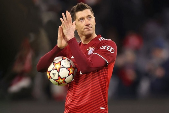 Tiền đạo Lewandowski sẽ về đâu  - Bara, MU hay PSG?