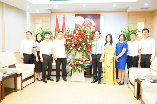 Lãnh đạo TANDTC chúc mừng Ngày Báo chí Cách mạng Việt Nam