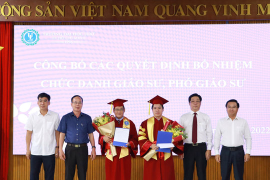 Trường Đại học Luật TP.HCM: công bố các Quyết định bổ nhiệm chức danh Giáo sư, Phó Giáo sư và các quyết định khen thưởng năm học 2020 – 2021 của Bộ GD&ĐT