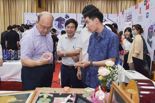 Sinh viên tham gia hơn 80 công bố quốc tế của ĐH Bách khoa Hà Nội