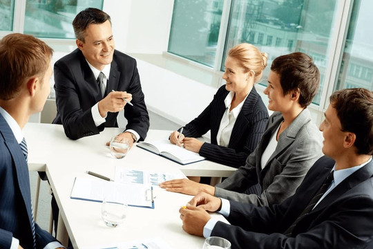 Bốn loại lời nói bị cấm trong một cuộc họp