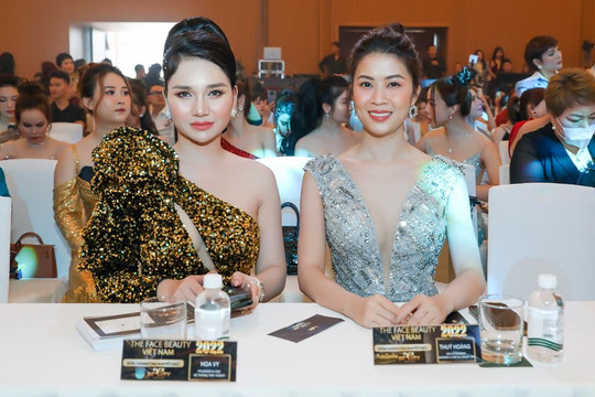 Cặp bạn thân Hoa Vy và Thúy Hoàng cùng tỏa sáng tại sự kiện The Face Beauty 2022