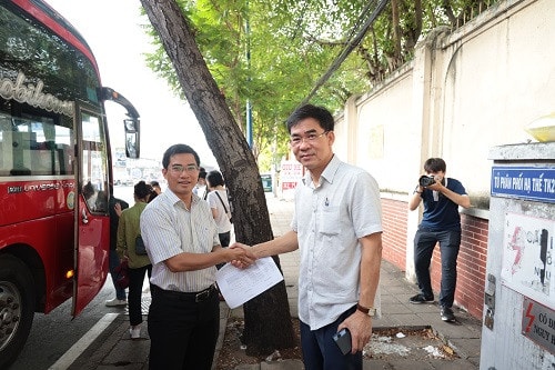 Đoàn cán bộ, giảng viên Trường Đại học Luật lên đường tham gia kiểm tra coi thi tốt nghiệp THPT 2022