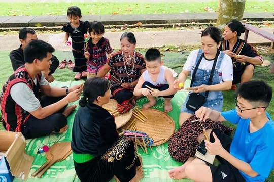Hấp dẫn các hoạt động “Làng với tuổi thơ” tại Làng Văn hóa - Du lịch các dân tộc Việt Nam