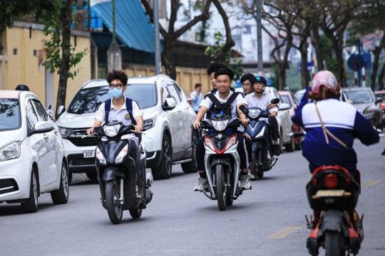 Nguy cơ tai nạn khi trẻ vị thành niên tự điều khiển xe máy