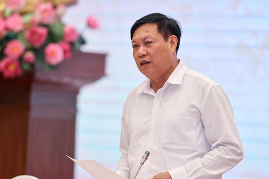 Gần 9.400 nhân viên y tế xin thôi việc, bỏ việc trong 1,5 năm
