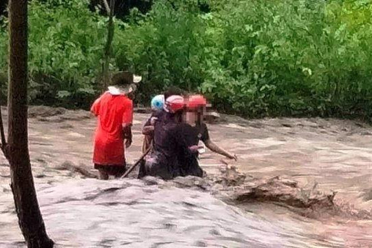 4 người bị lũ cuốn trôi ở Cao Bằng: Đã tìm thấy thi thể nạn nhân đầu tiên