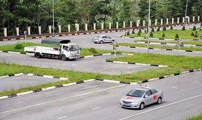 Hà Nội: Yêu cầu cơ sở đào tạo lái xe ôtô không được tùy tiện tăng học phí