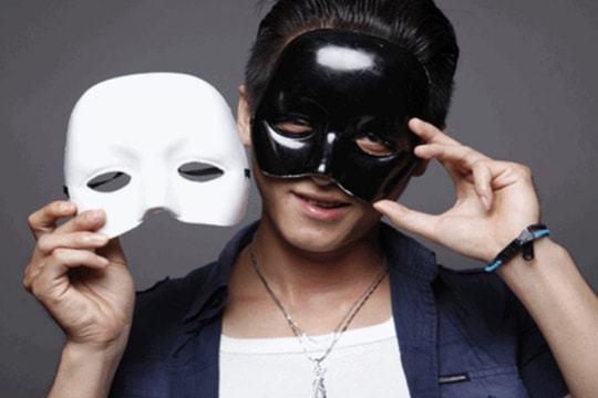 Hàng giả làm suy sụp nền kinh tế, đạo đức giả làm suy yếu nền văn hóa