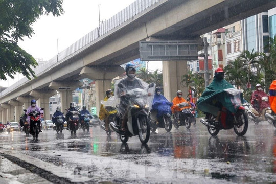 Thời tiết hôm nay: Bắc Bộ và Bắc Trung Bộ có mưa rào và dông