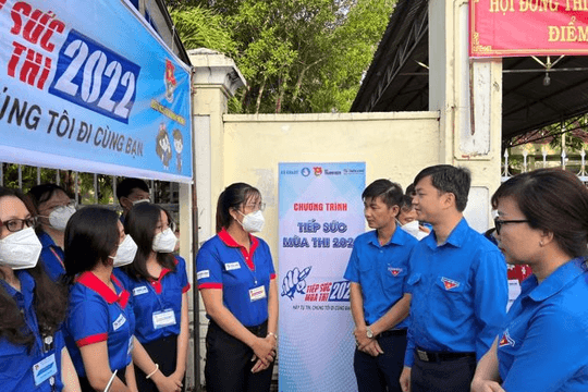 “Tiếp sức” sinh viên tình nguyện cả nước
