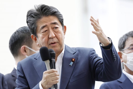 Cựu Thủ tướng Shinzo Abe “trong tình trạng nguy kịch” sau vụ ám sát