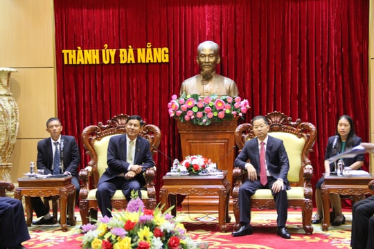 TANDTC Lào chào xã giao Bí thư Thành ủy Đà Nẵng