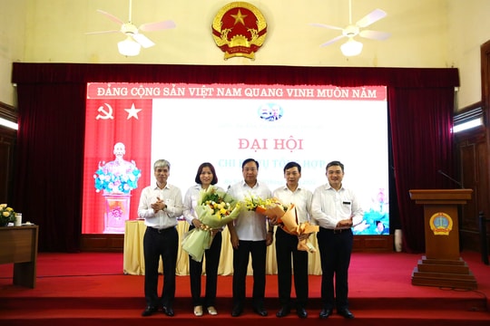 Vụ Tổng hợp, Vụ Thi đua - Khen thưởng TANDTC tổ chức Đại hội Chi bộ nhiệm kỳ 2022 - 2025