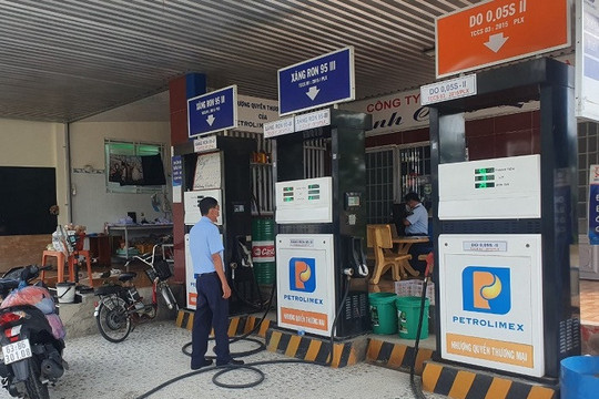 Tiền Giang: Giám sát các cửa hàng xăng dầu tránh găm hàng, đầu cơ