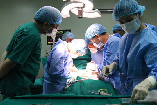 Thanh Hóa: Áp lực cao, lương thấp, hơn 200 nhân viên y tế bỏ việc
