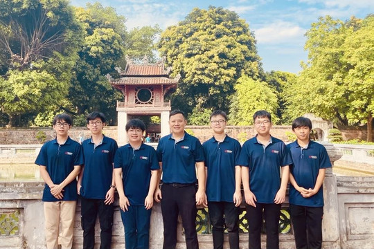 Đội tuyển Việt Nam giành 2 huy chương vàng tại cuộc thi Olympic toán quốc tế năm 2022