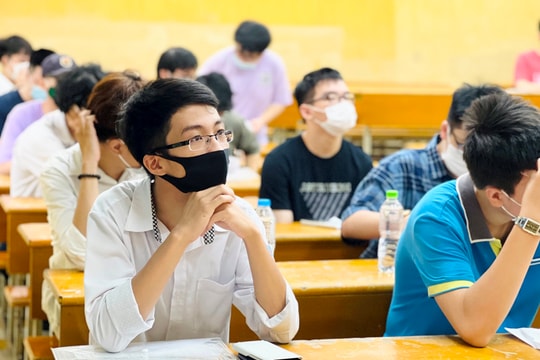 Hơn 7.100 thí sinh thi đánh giá tư duy để "cạnh tranh" vào 21 trường đại học