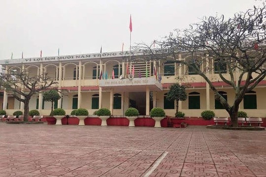 Khởi tố, bắt tạm giam thầy giáo dâm ô với nữ sinh