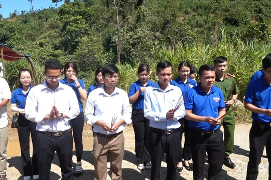 Tuổi trẻ TAND tỉnh Thừa Thiên Huế phát huy truyền thống “ Uống nước nhớ nguồn”
