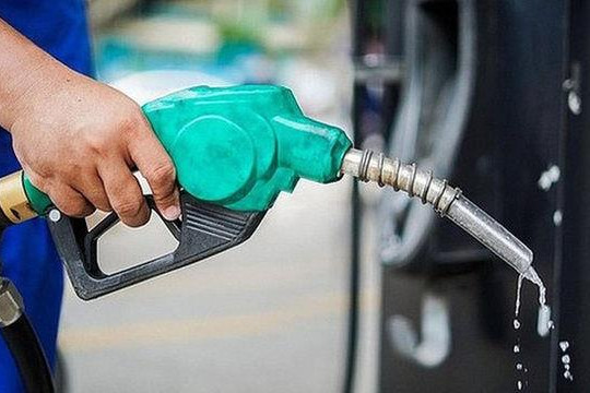 Ngày 21/7: Giá xăng dầu tiếp tục giảm mạnh 