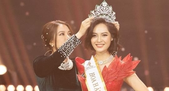 Hoa hậu các Dân tộc Nông Thuý Hằng lên tiếng xin lỗi vì những ồn ào đời tư