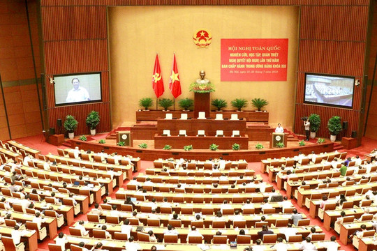 Hội nghị toàn quốc nghiên cứu, học tập, quán triệt Nghị quyết Trung ương 5, khoá XIII