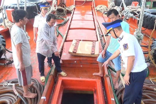 Bộ Tư lệnh Vùng Cảnh sát biển 3 tiếp tục bắt giữ tàu chở dầu DO không rõ nguồn gốc