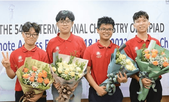 Chủ tịch nước gửi thư khen các học sinh giành Huy chương tại kỳ thi Olympic Quốc tế 2022