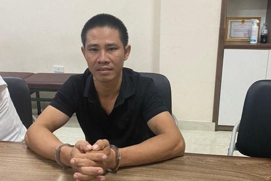 Bắt nghi phạm đâm chết người sau khi bị tạt đầu xe