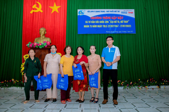 Bình Định: Tặng sữa, tư vấn sức khỏe cho 120 cựu chiến binh, cựu thanh niên xung phong
