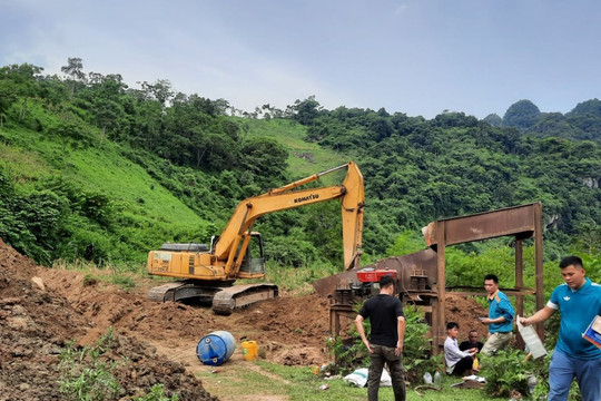 Triệu tập “ông chủ” mỏ vàng trái phép tại khu vực giáp ranh Cao Bằng – Bắc Kạn