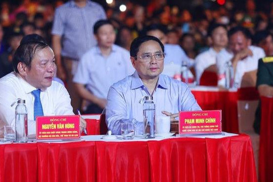 Thủ tướng Phạm Minh Chính dự Chương trình nghệ thuật “Bản hùng ca bất diệt”