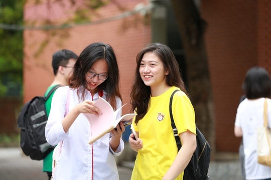 Phổ điểm thi tốt nghiệp THPT 2022: Ít biến động, phù hợp mục tiêu kỳ thi