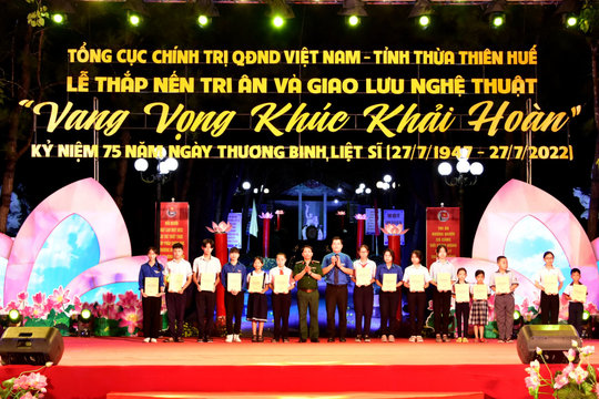 Lễ thắp nến tri ân, Vang vọng khúc khải hoàn