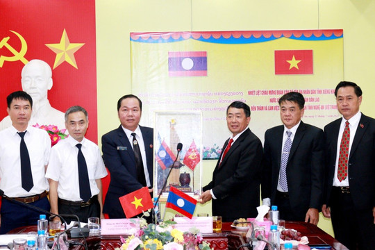 Thắt chặt mối quan hệ hữu nghị giữa Tòa án nhân dân hai tỉnh Nghệ An (Việt Nam) và Xiêng Khoảng (CHDCND Lào)