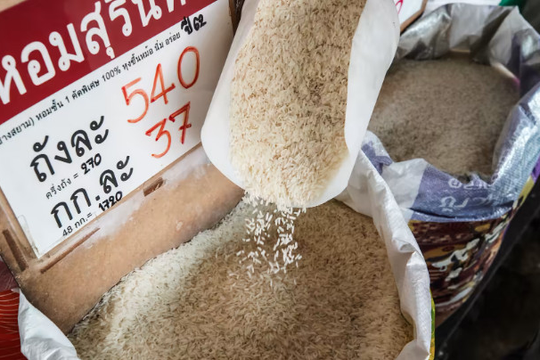 Dư thừa gạo, cú đòn giáng vào nguồn thu xuất khẩu của nhiều nước châu Á