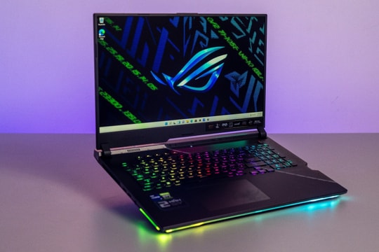 ASUS ROG Strix SCAR 17 SE – Laptop Gaming sử dụng vi xử lý Intel Alder Lake HX đầu tiên ra mắt tại Việt Nam