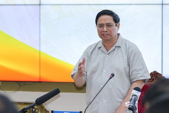 Thủ tướng: Ban hành ngay các Nghị quyết gỡ vướng, thúc đẩy các dự án trọng điểm tại TP HCM