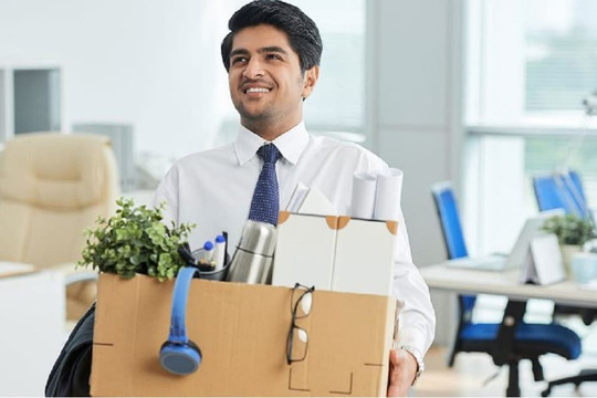 Bạn có nên thay đổi công việc nếu lo lắng về suy thoái kinh tế? Đây là những gì các nhà kinh tế nói