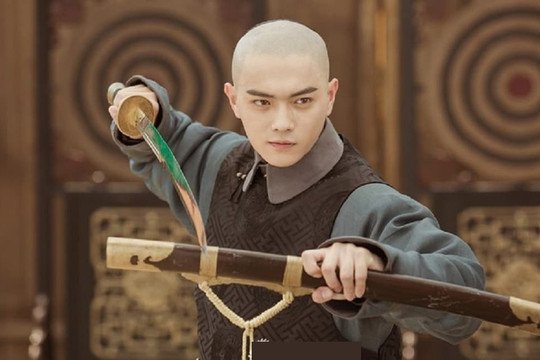 Các thị vệ đều mang theo kiếm, vậy tại sao triều đình nhà Thanh không lo lắng về việc ám sát hoàng đế?