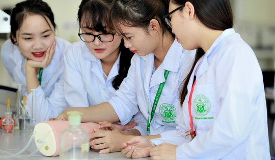 Chuyên gia nhận định ngưỡng bảo đảm chất lượng đầu vào nhóm ngành sức khỏe năm 2022