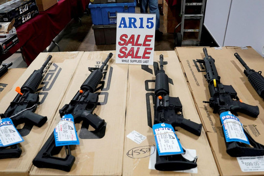 Hạ viện Mỹ thông qua dự luật cấm súng trường kiểu tấn công 