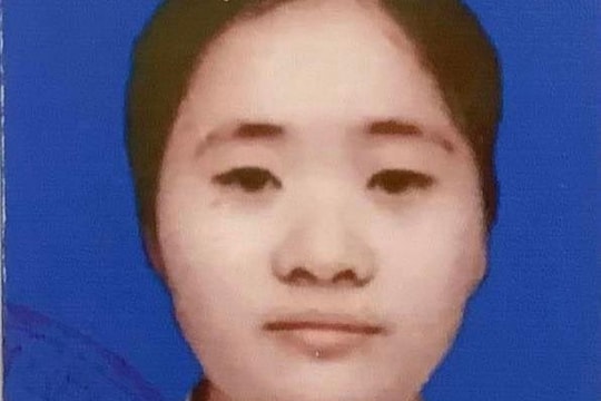 Truy nã cô gái tổ chức thi hộ