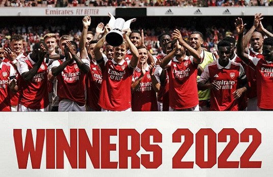 Jesus lập hattrick trong ngày Arsenal “đánh tennis”
