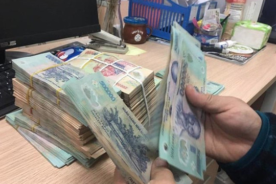 Từ hôm nay 1/8, rút tiền gửi tiết kiệm trước hạn vẫn hưởng lãi cao