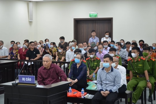 Cựu chủ tịch hầu toà trong vụ lợi dụng chương trình “Trái tim Việt Nam” chiếm đoạt tiền của hàng nghìn người