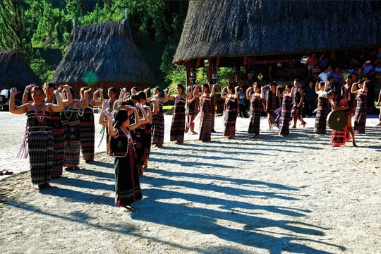 Hấp dẫn các hoạt động tháng 8 “Em yêu làng em” tại Làng Văn hóa - Du lịch các dân tộc Việt Nam