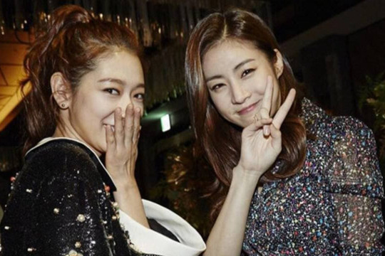 Đặt lên bàn cân 2 mỹ nhân bằng tuổi từng là 'người tình' của Hyun Bin: Park Shin Hye và Kang Sora, ai mới là người xuất sắc hơn?