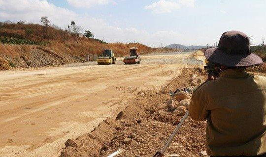 Đề nghị xem xét điều chỉnh thời gian hoàn thành dự án đường cao tốc Bắc - Nam phía Đông